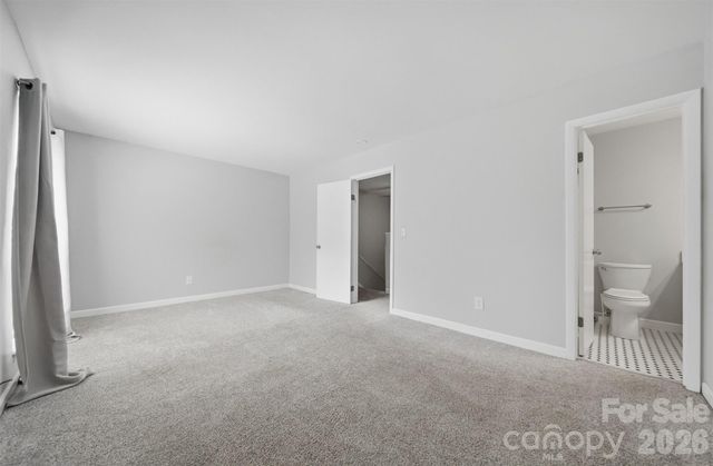 4340 N Center Street 203, Hickory, NC 28601