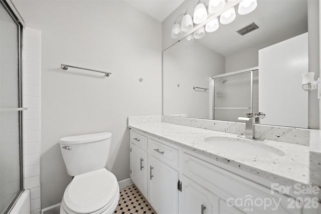 4340 N Center Street 203, Hickory, NC 28601