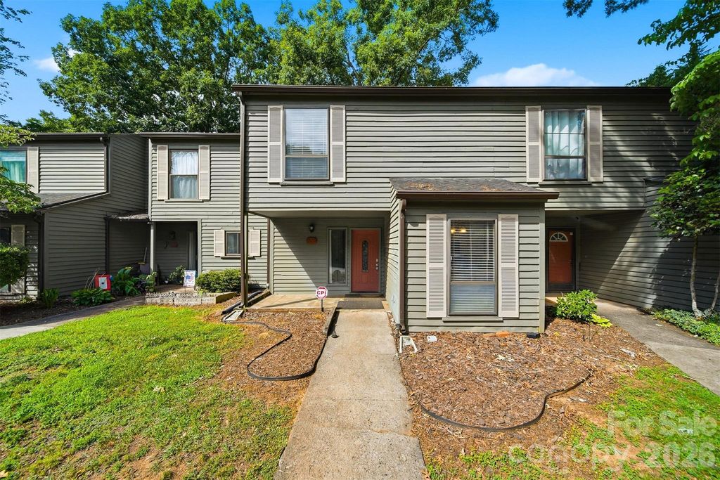 4340 N Center Street 203, Hickory, NC 28601