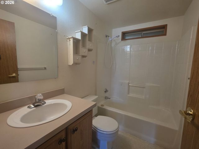 1505 FRONTIER Cir, Forest Grove, OR 97116