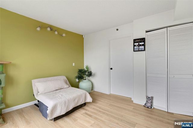 700 1st Street 6H, Hoboken, NJ 07030