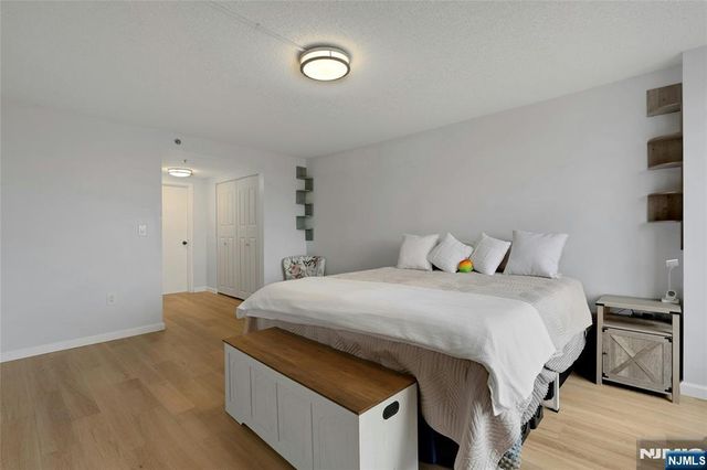 700 1st Street 6H, Hoboken, NJ 07030
