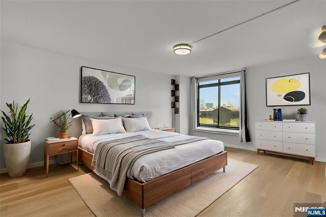 700 1st Street 6H, Hoboken, NJ 07030