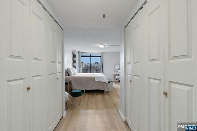 700 1st Street 6H, Hoboken, NJ 07030