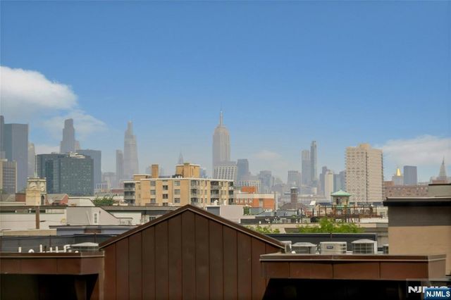 700 1st Street 6H, Hoboken, NJ 07030