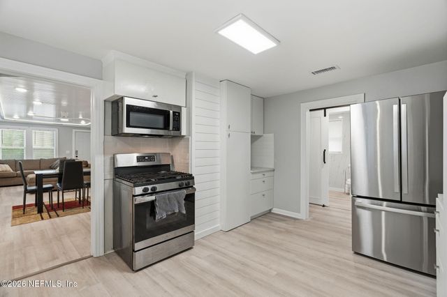 6048 BARTRAM Road S, Jacksonville, FL 32216