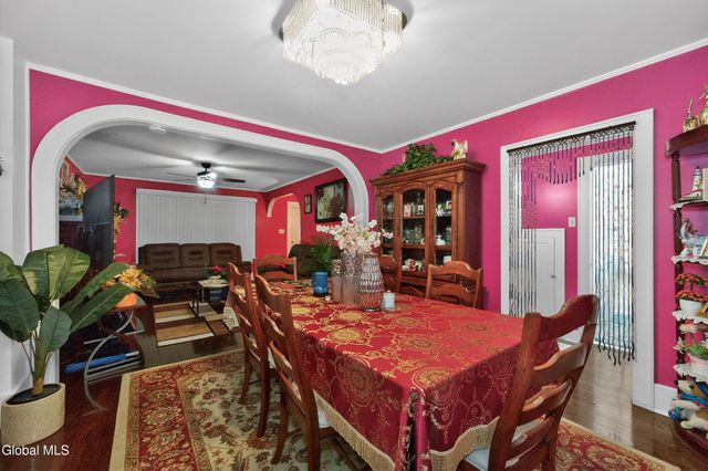 1064 Lexington Avenue, Schenectady, NY 12309