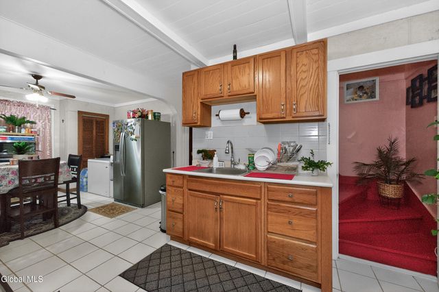 1064 Lexington Avenue, Schenectady, NY 12309