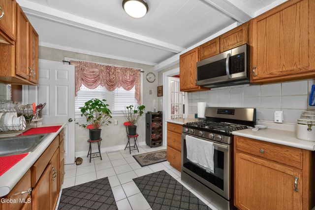 1064 Lexington Avenue, Schenectady, NY 12309