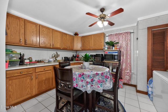 1064 Lexington Avenue, Schenectady, NY 12309