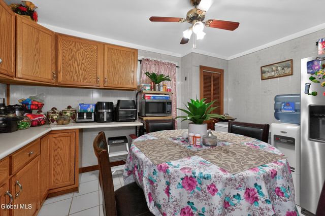 1064 Lexington Avenue, Schenectady, NY 12309