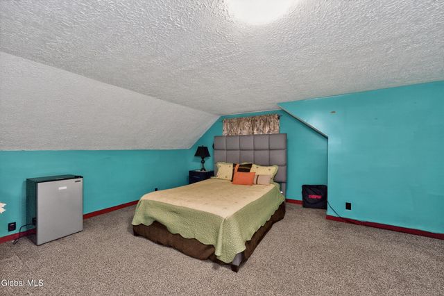 1064 Lexington Avenue, Schenectady, NY 12309