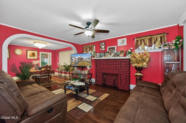 1064 Lexington Avenue, Schenectady, NY 12309