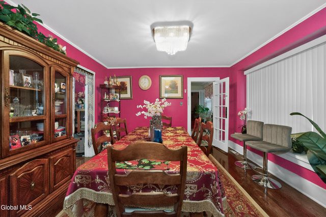 1064 Lexington Avenue, Schenectady, NY 12309