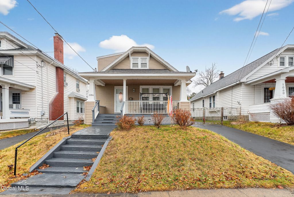 1064 Lexington Avenue, Schenectady, NY 12309