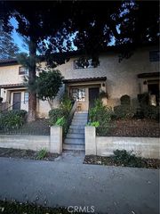 121 W 9th 25, Azusa, CA 91702