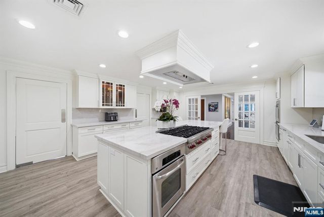 257 Truman Drive, Cresskill, NJ 07626