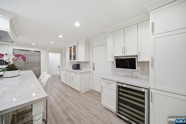 257 Truman Drive, Cresskill, NJ 07626