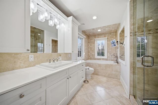 257 Truman Drive, Cresskill, NJ 07626
