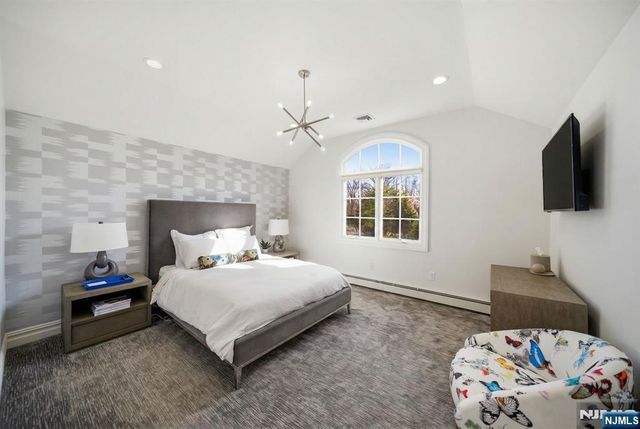 257 Truman Drive, Cresskill, NJ 07626