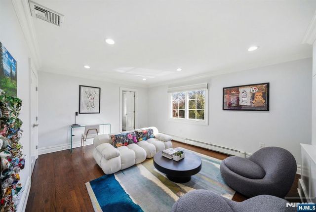 257 Truman Drive, Cresskill, NJ 07626