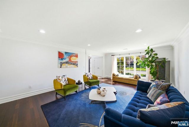 257 Truman Drive, Cresskill, NJ 07626