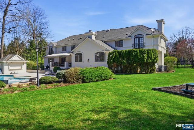 257 Truman Drive, Cresskill, NJ 07626