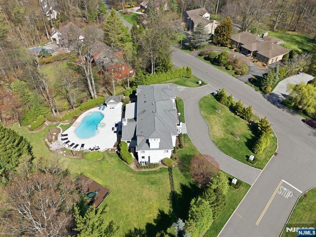 257 Truman Drive, Cresskill, NJ 07626