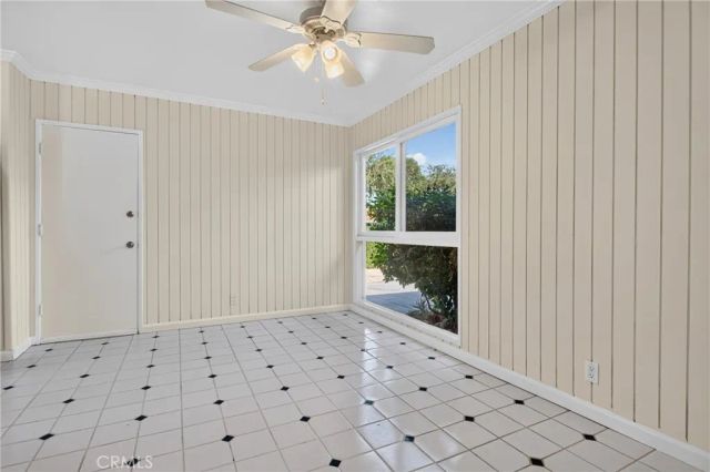 7928 Owensmouth, Canoga Park, CA 91304