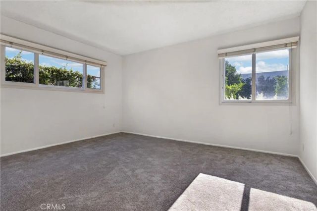 7928 Owensmouth, Canoga Park, CA 91304