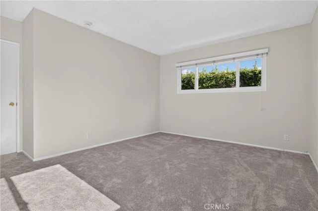 7928 Owensmouth, Canoga Park, CA 91304
