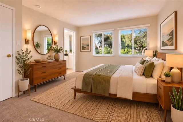 7928 Owensmouth, Canoga Park, CA 91304
