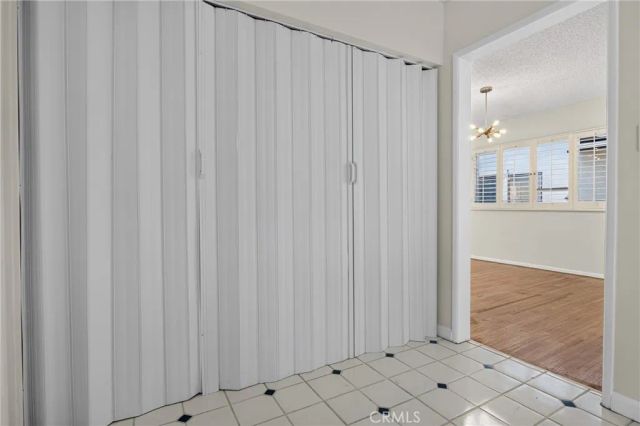 7928 Owensmouth, Canoga Park, CA 91304