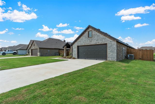 300 PENNINGTON Road, Josephine, TX 75173