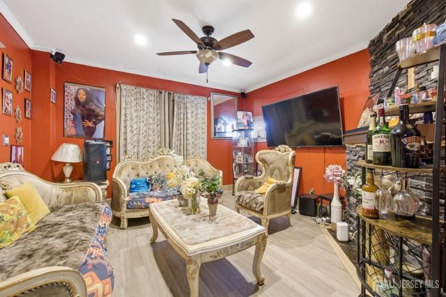 54 E Pennsylvania Avenue, Avenel, NJ 07001