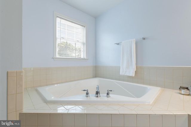 7102 CROWN JEWELS CT, Fredericksburg, VA 22407