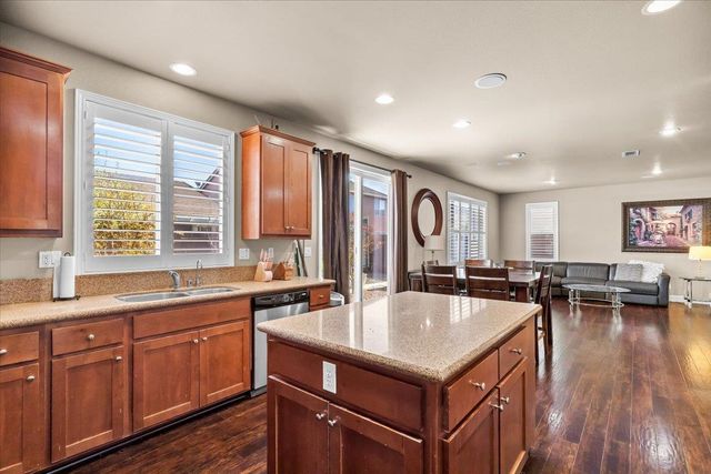 4020 Calistoga, Modesto, CA 95356