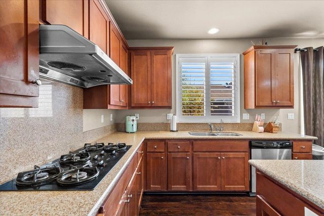 4020 Calistoga, Modesto, CA 95356