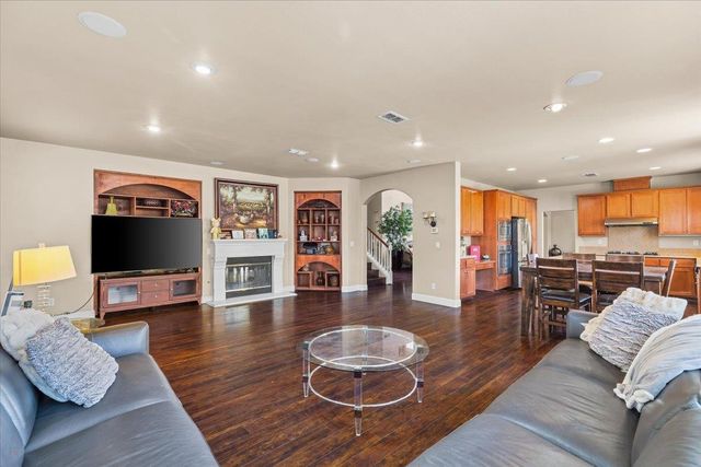 4020 Calistoga, Modesto, CA 95356