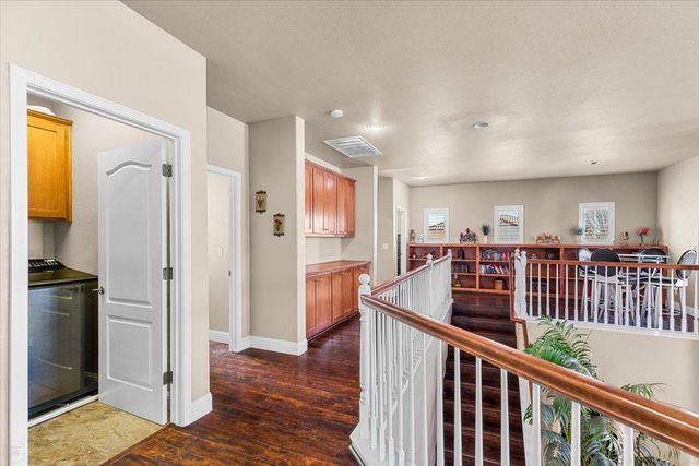 4020 Calistoga, Modesto, CA 95356