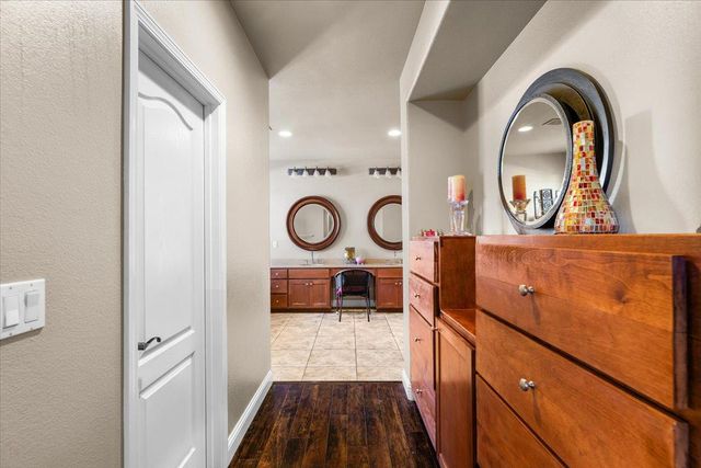 4020 Calistoga, Modesto, CA 95356