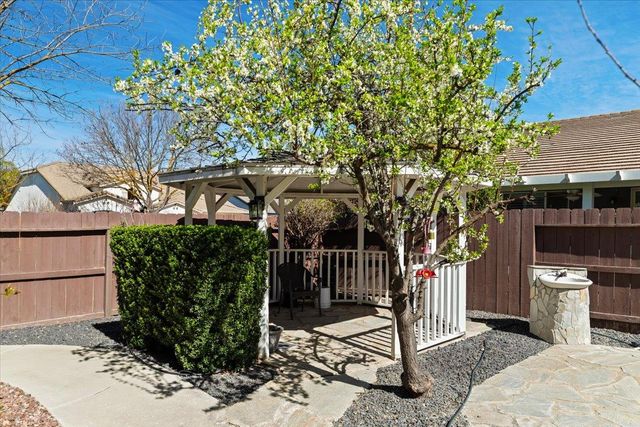 4020 Calistoga, Modesto, CA 95356