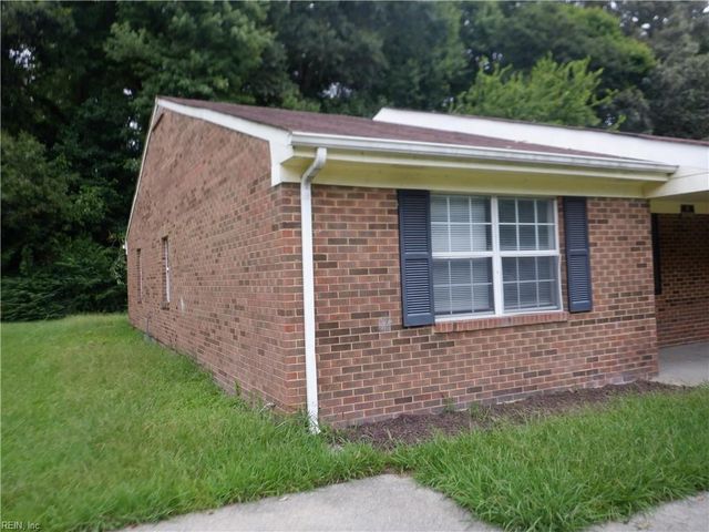 6057 Camellia Dr Apt A, Suffolk, VA 23435