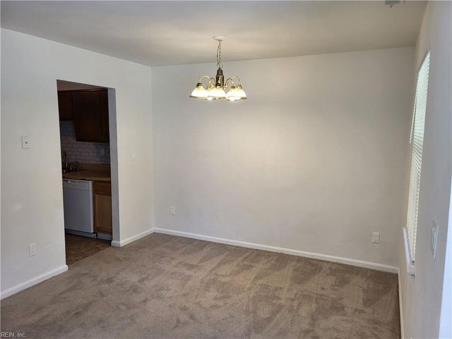 6057 Camellia Dr Apt A, Suffolk, VA 23435