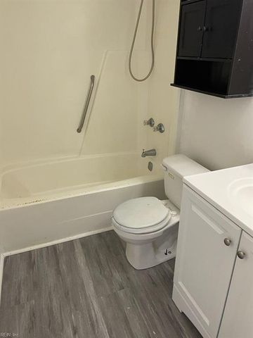 6057 Camellia Dr Apt A, Suffolk, VA 23435