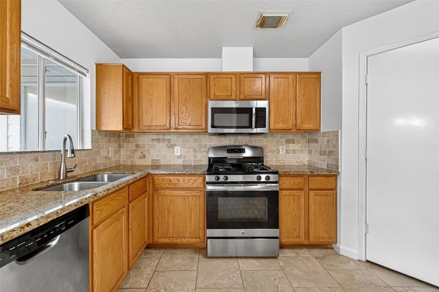 19439 Hillside Springs Circle, Houston, TX 77084