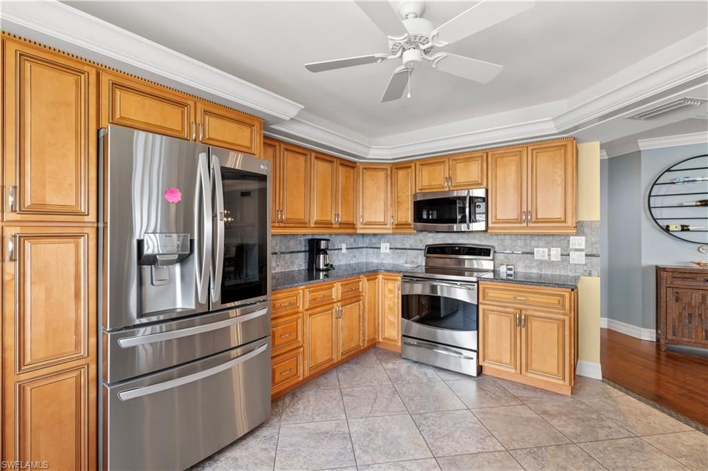 4183 Bay Beach LN 374, FORT MYERS BEACH, FL 33931 — photo 4