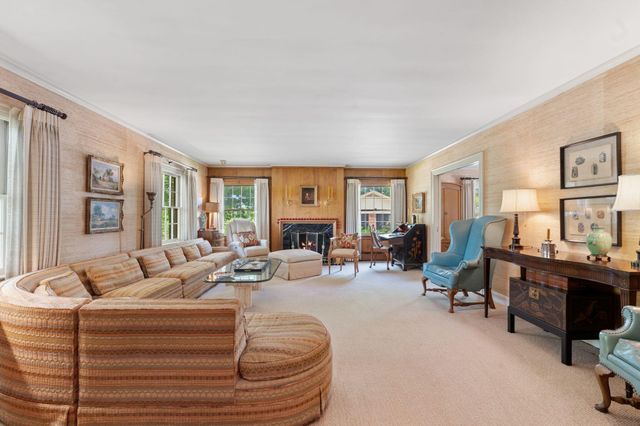 4036 N Cleveland Road, Lexington, KY 40516