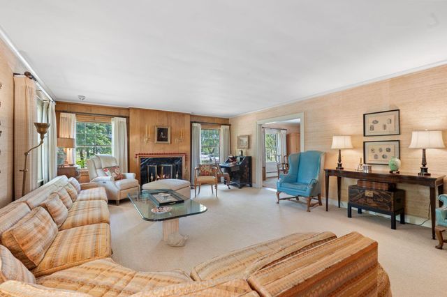 4036 N Cleveland Road, Lexington, KY 40516