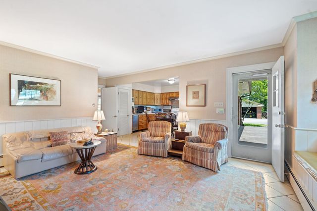 4036 N Cleveland Road, Lexington, KY 40516